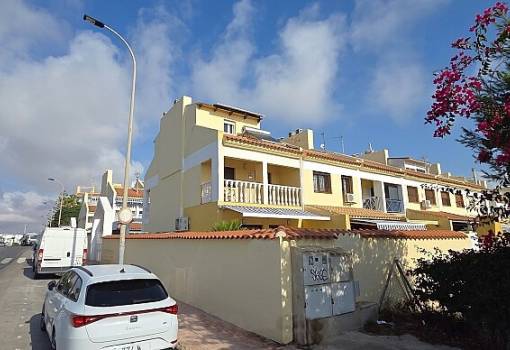Town House - Sale - Torrevieja - RO-77481