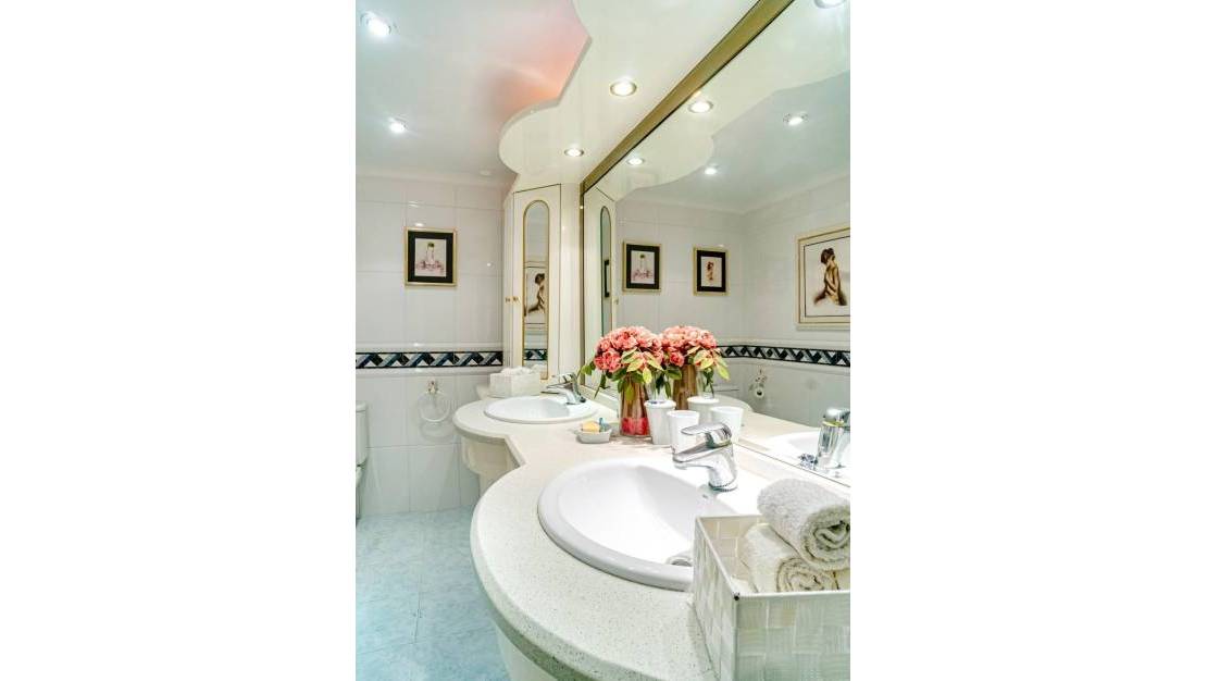 Venta - Apartment - Benidorm - Benidorm Centro