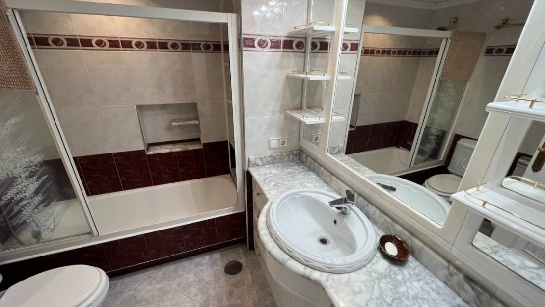 Venta - Apartment - Benidorm - Benidorm Centro