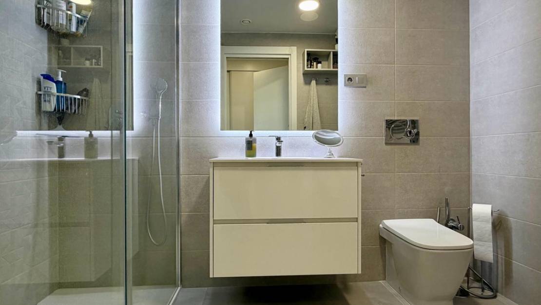 Venta - Apartment - Benidorm - Benidorm Centro