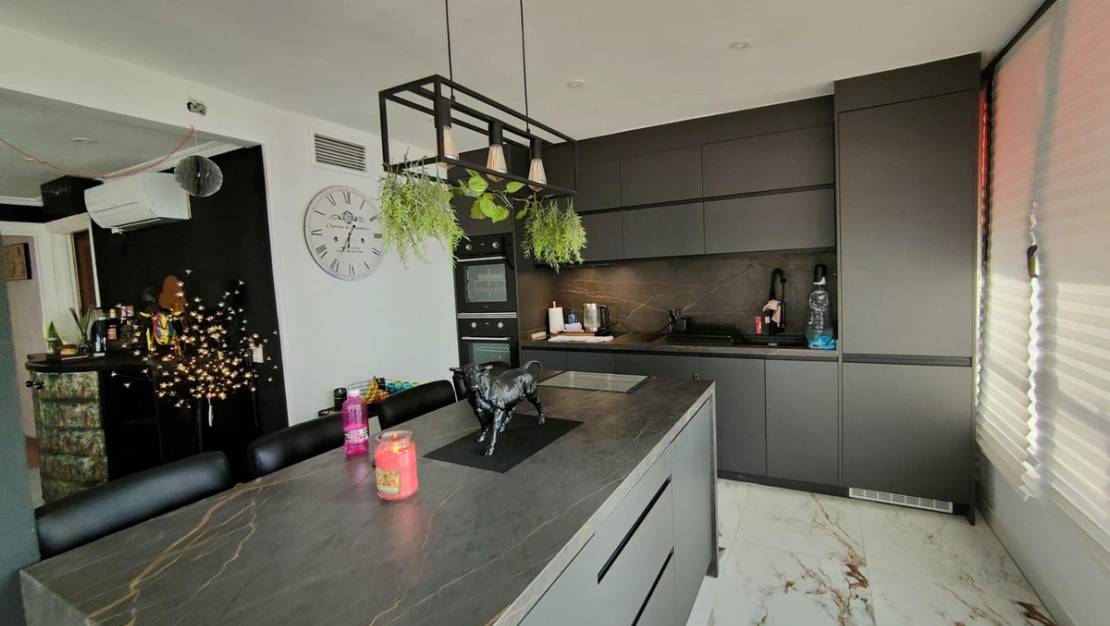 Venta - Apartment - Benidorm - Benidorm Centro