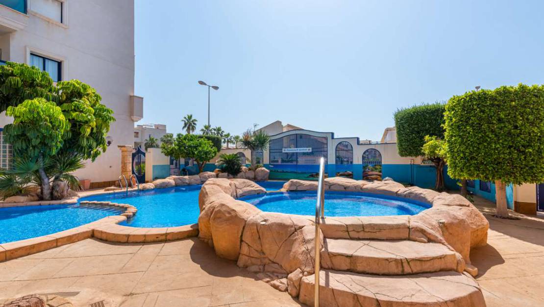 Venta - Apartment - Dehesa de Campoamor