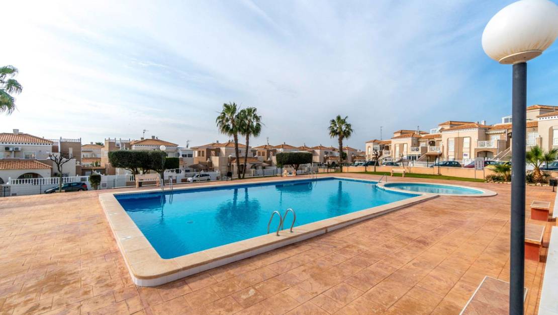 Venta - Apartment - Torrevieja - Aguas Nuevas