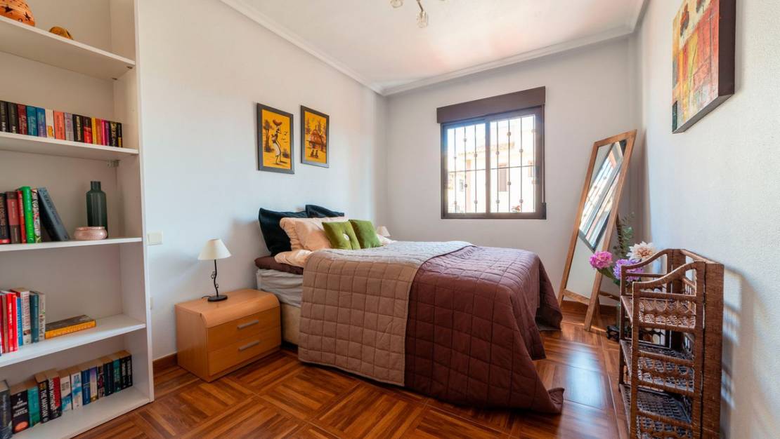 Venta - Apartment - Torrevieja - Aguas Nuevas