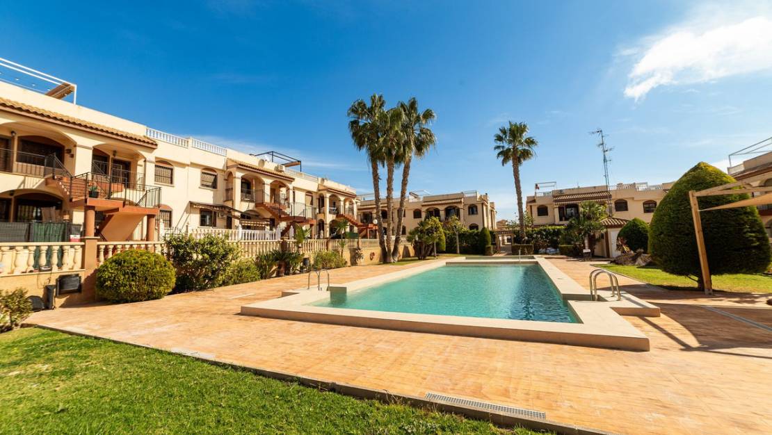 Venta - Apartment - Torrevieja - Aguas Nuevas