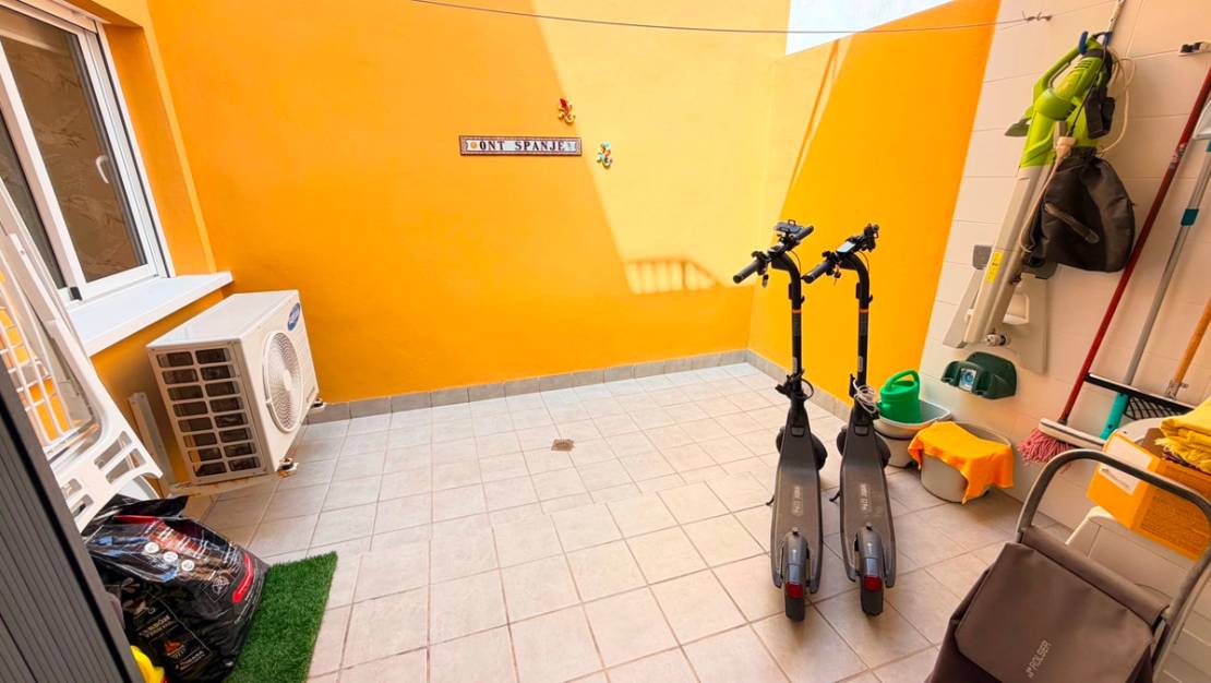 Venta - Apartment - Torrevieja - Aguas Nuevas
