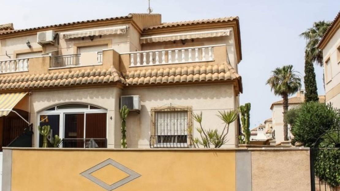 Venta - Apartment - Torrevieja - Aguas Nuevas