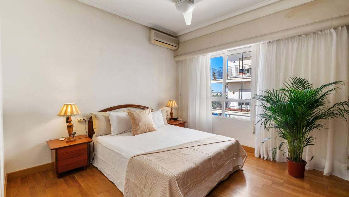 Venta - Apartment - Torrevieja - Centro - Muelle Pesquero