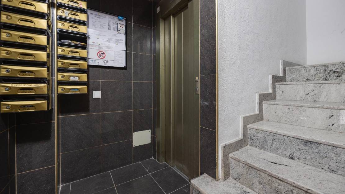 Venta - Apartment - Torrevieja - Centro