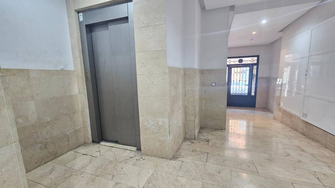 Venta - Apartment - Torrevieja - Centro