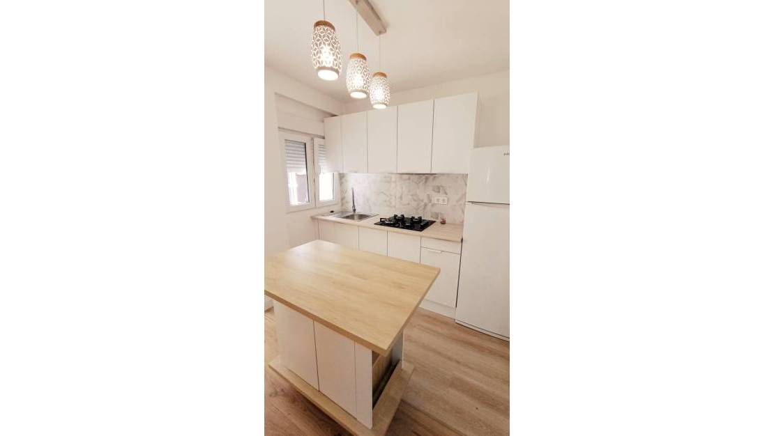 Venta - Apartment - Torrevieja - Centro