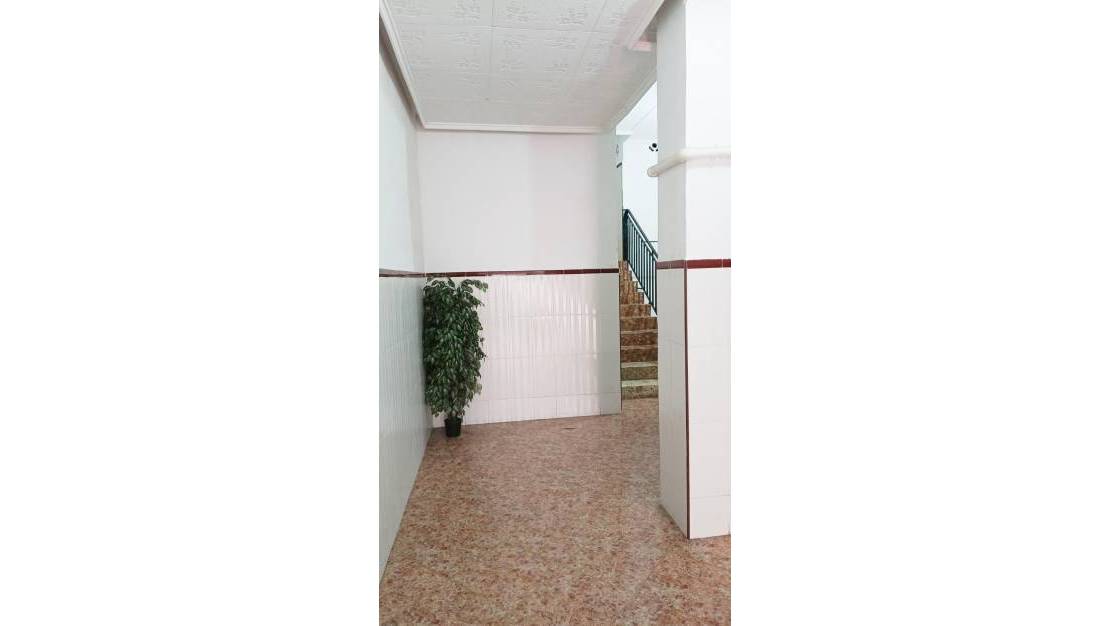 Venta - Apartment - Torrevieja - Centro