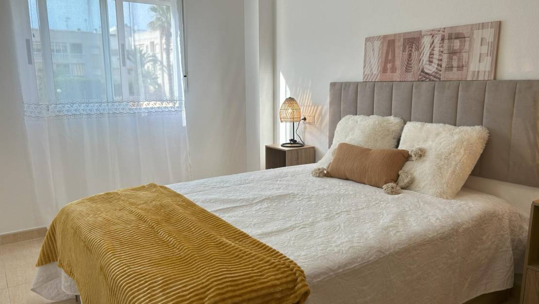 Venta - Apartment - Torrevieja - Estacion de autobuses