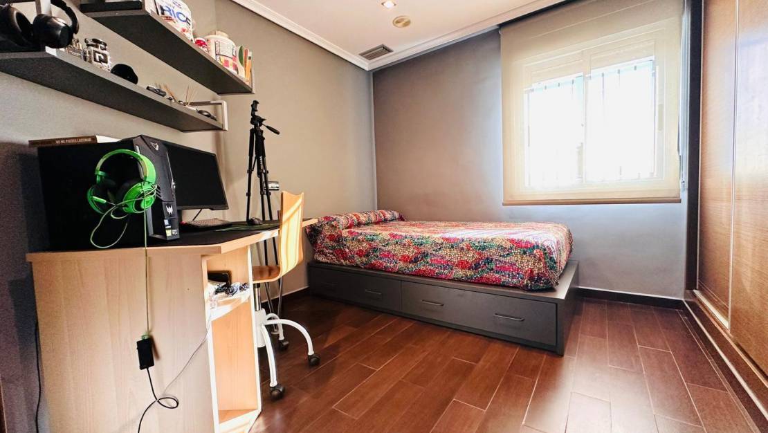 Venta - Apartment - Torrevieja - Estacion de autobuses