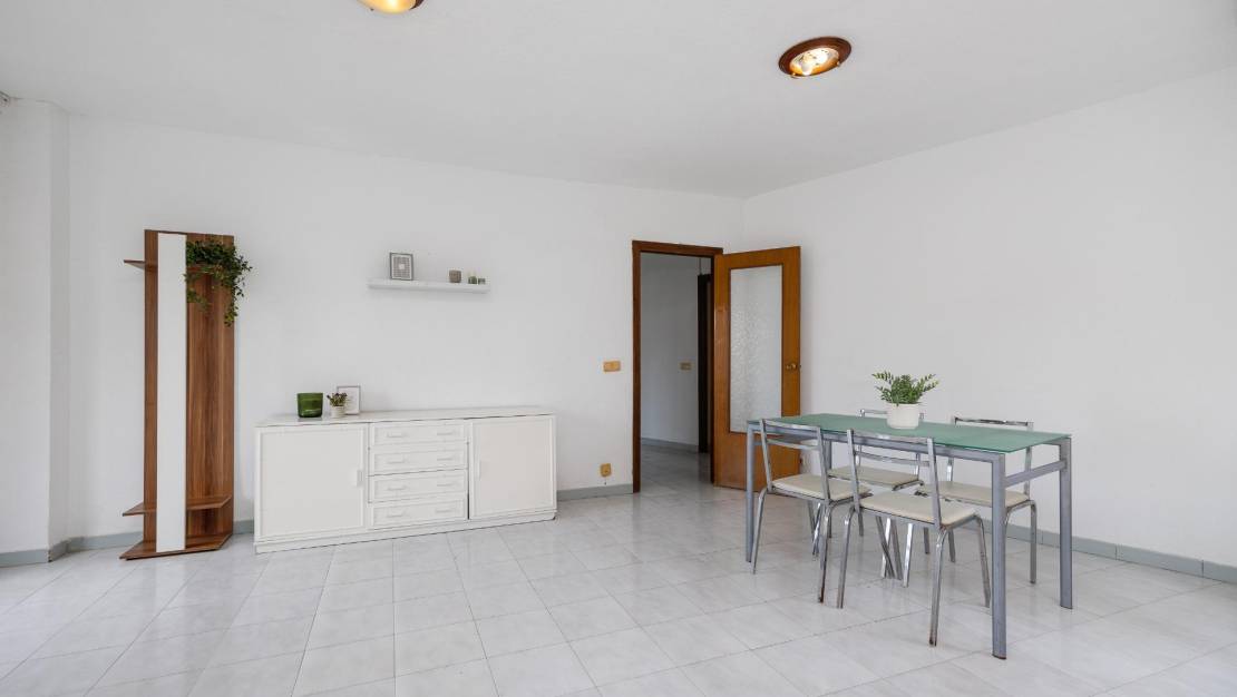 Venta - Apartment - Torrevieja - Estacion de autobuses