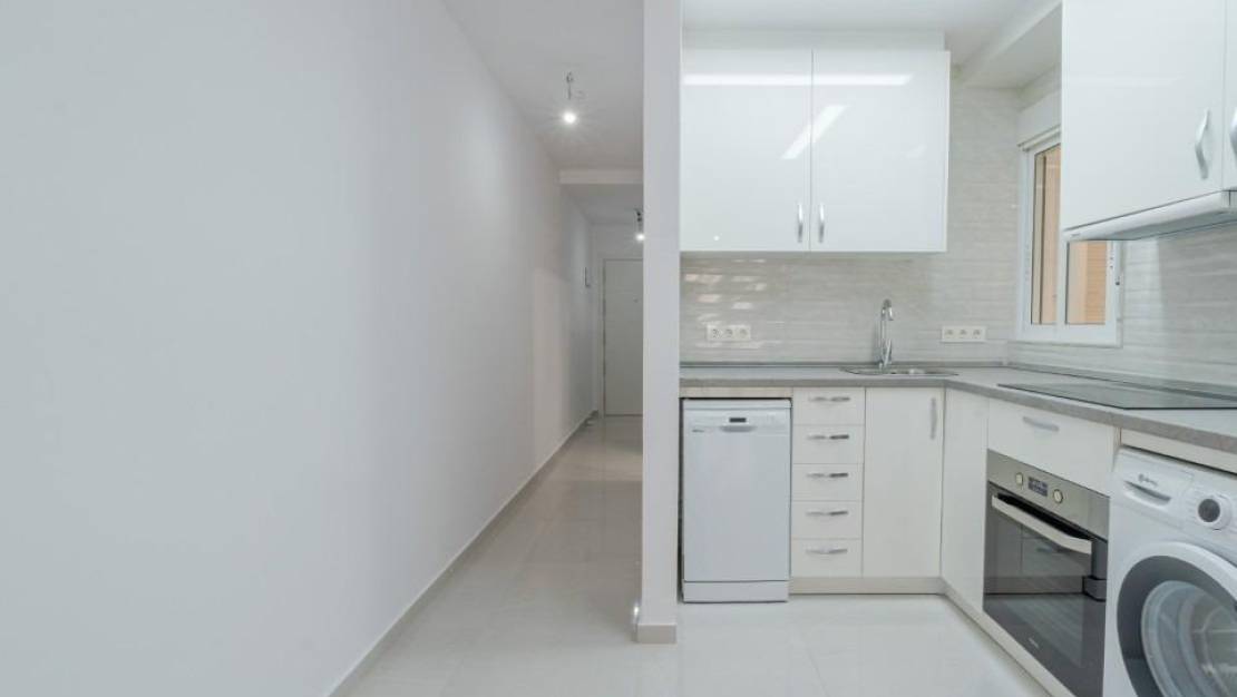 Venta - Apartment - Torrevieja - Estacion de autobuses