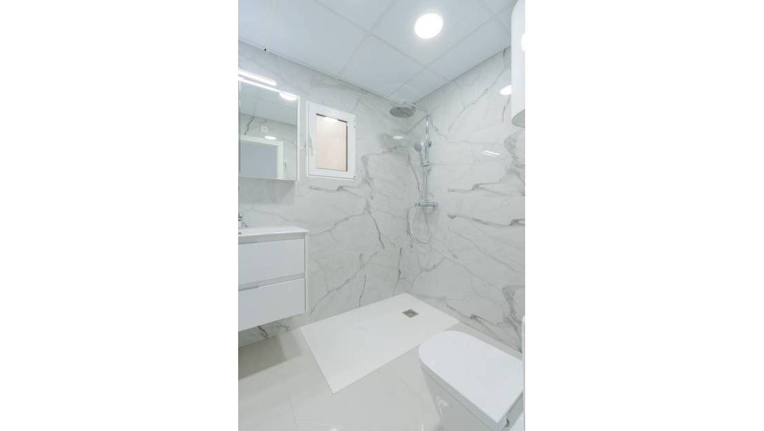 Venta - Apartment - Torrevieja - Estacion de autobuses