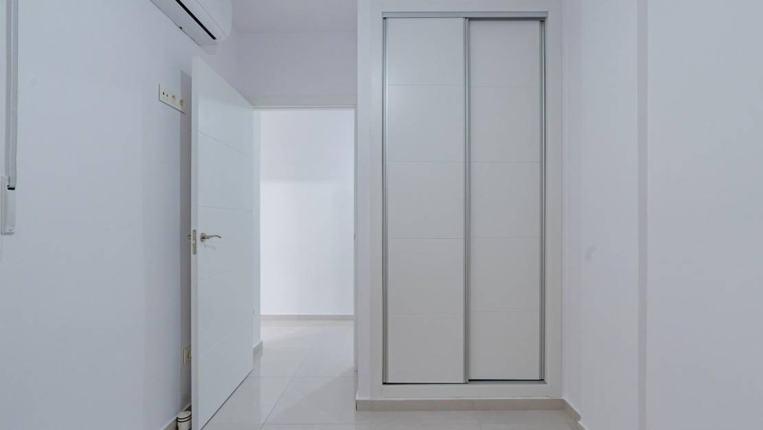 Venta - Apartment - Torrevieja - Estacion de autobuses