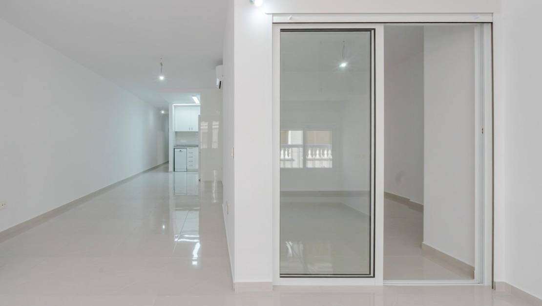 Venta - Apartment - Torrevieja - Estacion de autobuses