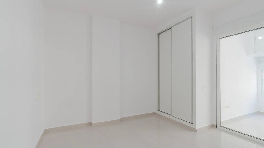 Venta - Apartment - Torrevieja - Estacion de autobuses