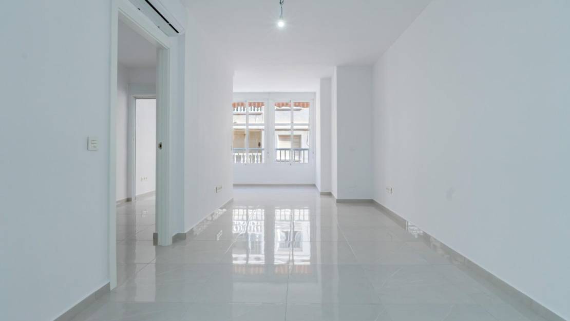 Venta - Apartment - Torrevieja - Estacion de autobuses