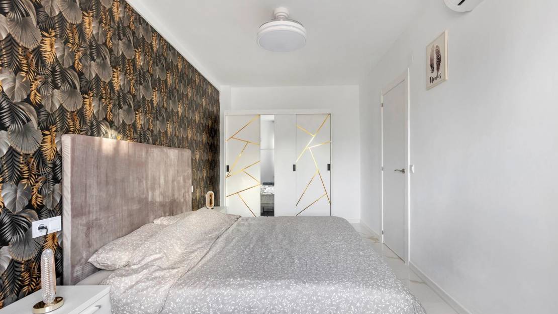 Venta - Apartment - Torrevieja - La Mata pueblo