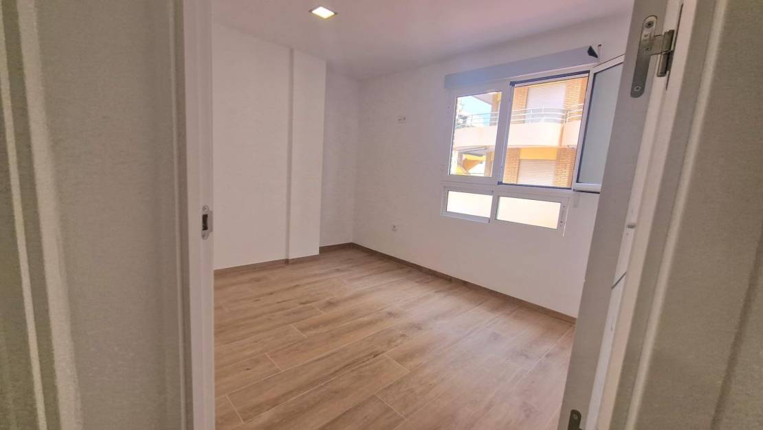 Venta - Apartment - Torrevieja - La Mata