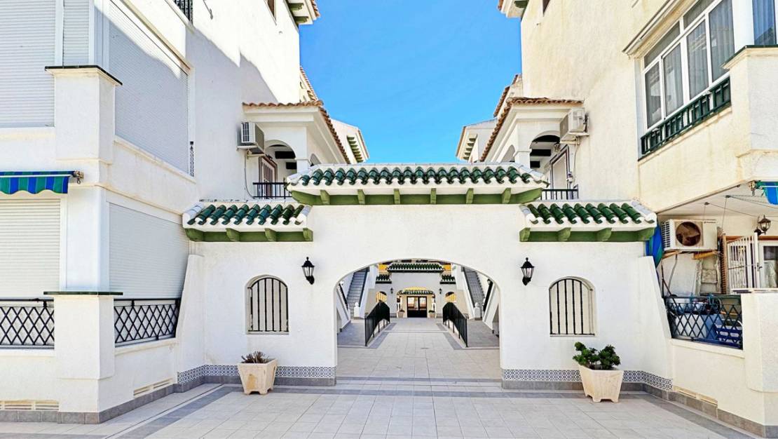 Venta - Apartment - Torrevieja - La Mata