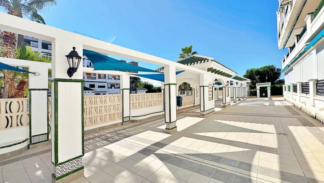 Venta - Apartment - Torrevieja - La Mata
