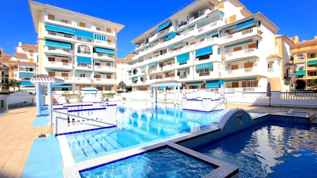 Venta - Apartment - Torrevieja - La Mata