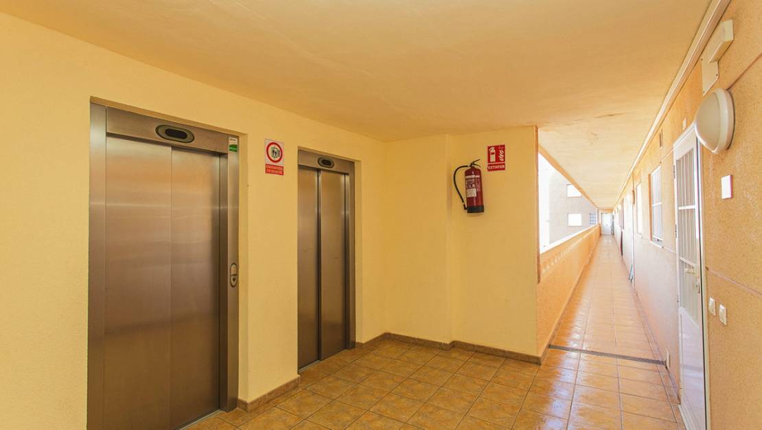 Venta - Apartment - Torrevieja - La Mata