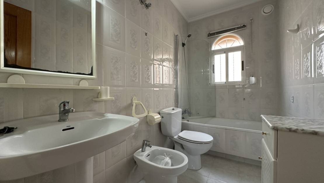 Venta - Apartment - Torrevieja - La Mata