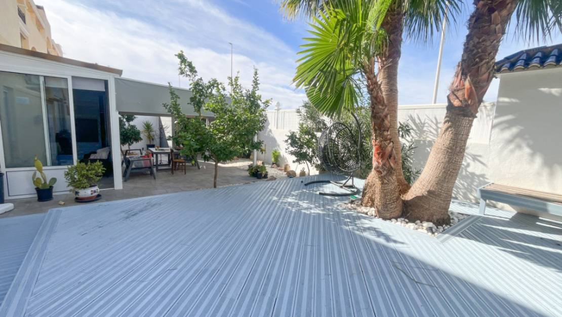 Venta - Apartment - Torrevieja - La Mata