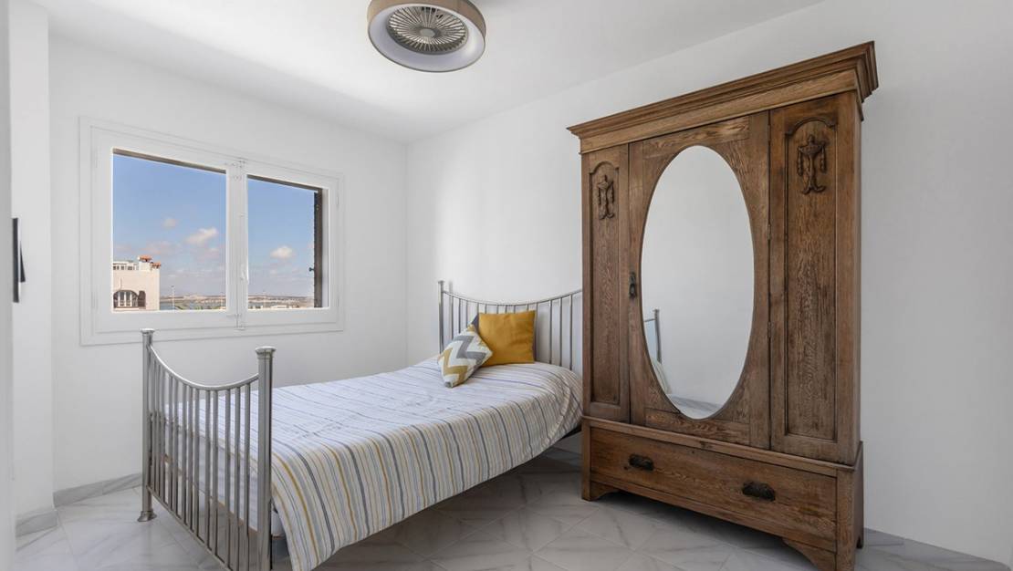 Venta - Apartment - Torrevieja - La Mata