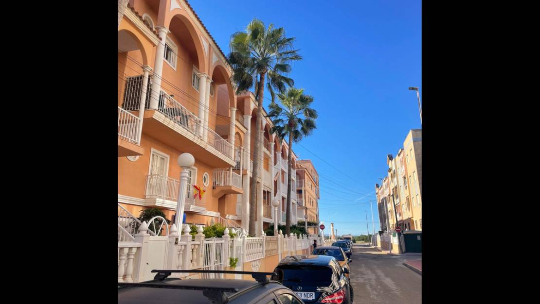 Venta - Apartment - Torrevieja - La Mata