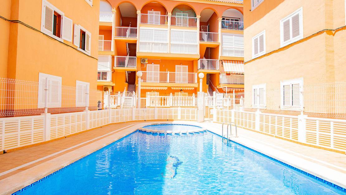 Venta - Apartment - Torrevieja - La Mata