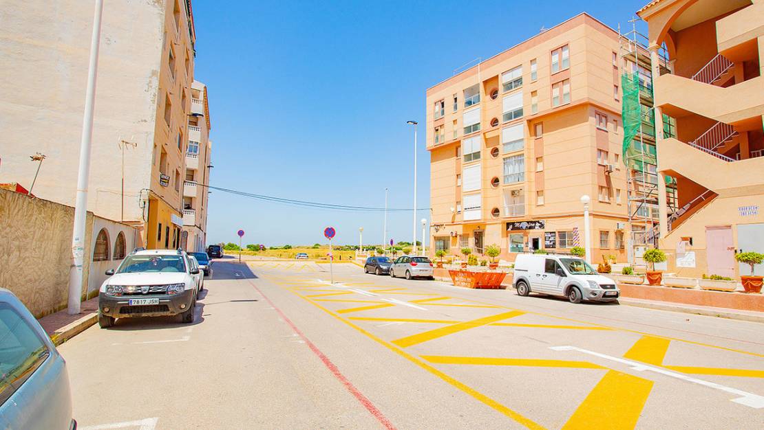 Venta - Apartment - Torrevieja - La Mata