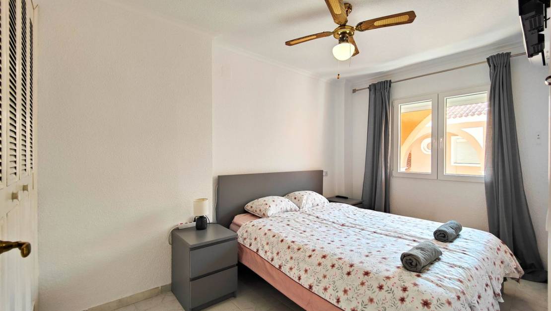 Venta - Apartment - Torrevieja - La Mata