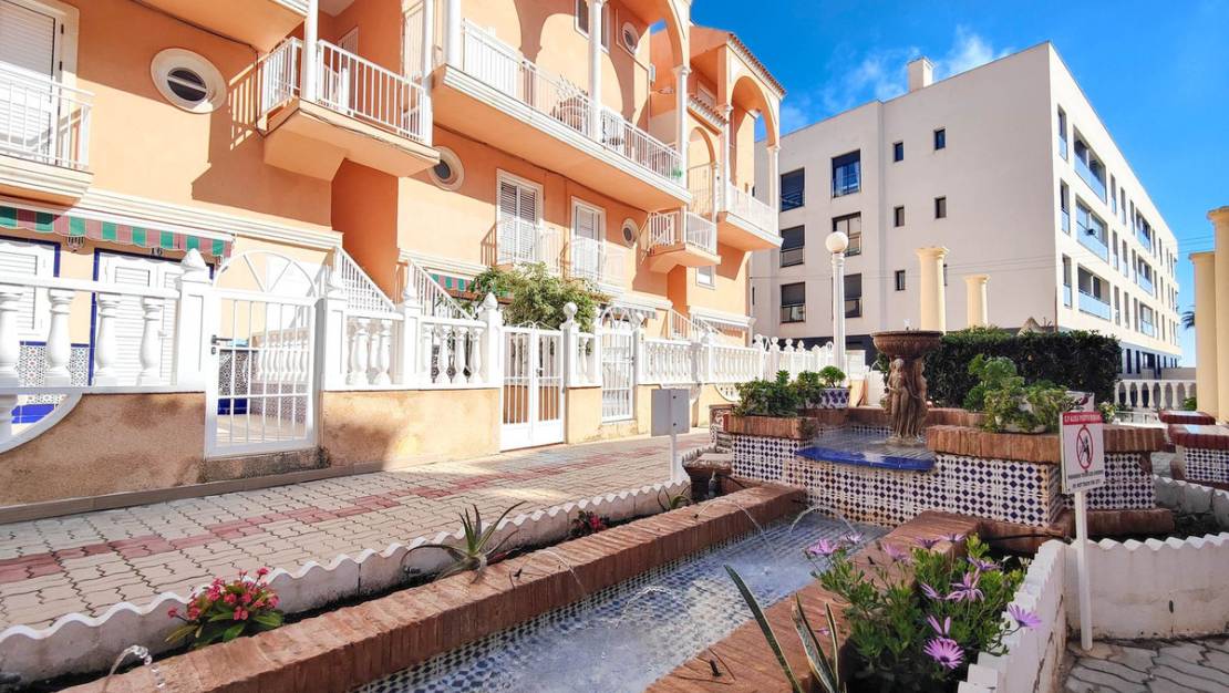 Venta - Apartment - Torrevieja - La Mata