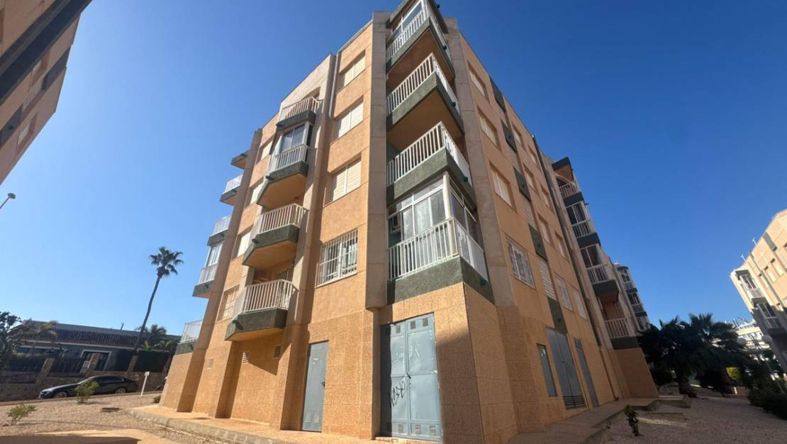 Venta - Apartment - Torrevieja - La Mata