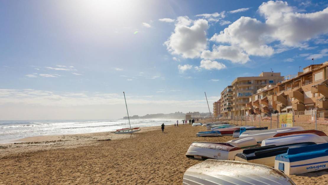 Venta - Apartment - Torrevieja - La Mata