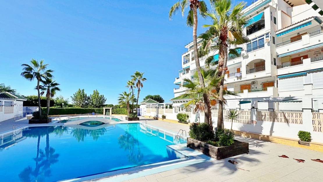 Venta - Apartment - Torrevieja - La Mata