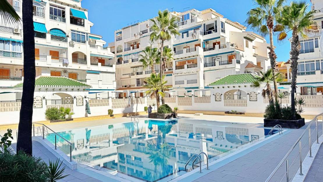 Venta - Apartment - Torrevieja - La Mata