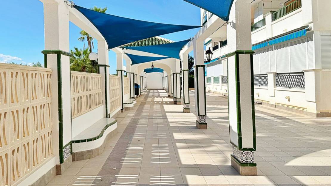 Venta - Apartment - Torrevieja - La Mata