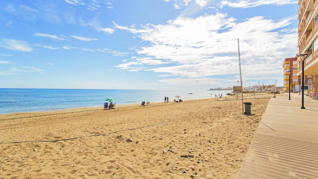 Venta - Apartment - Torrevieja - La Mata