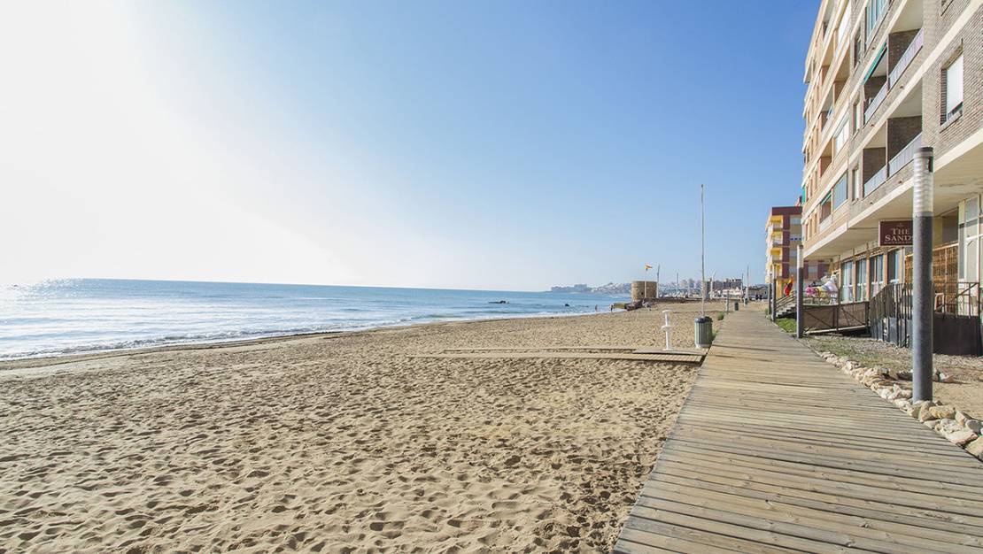 Venta - Apartment - Torrevieja - La Mata