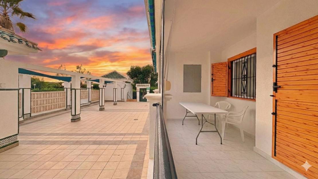 Venta - Apartment - Torrevieja - La Mata