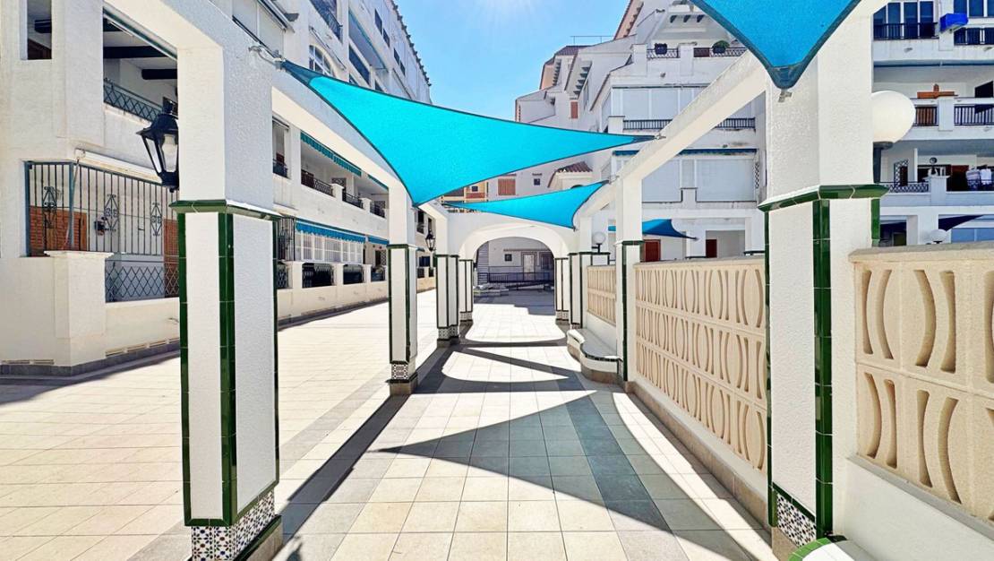 Venta - Apartment - Torrevieja - La Mata