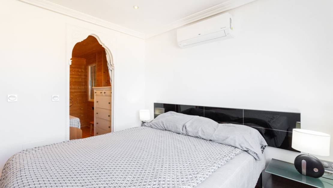 Venta - Apartment - Torrevieja - La Mata
