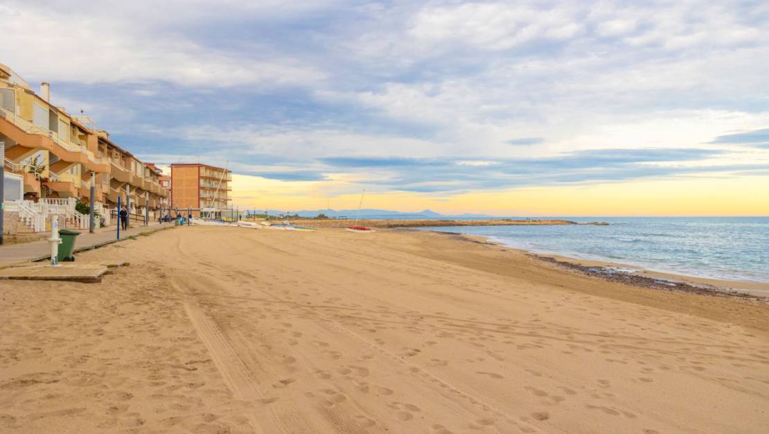 Venta - Apartment - Torrevieja - La Mata